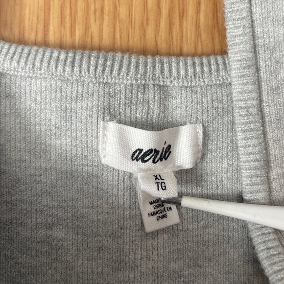 aerie Heather Gray Cropped Sleeveless Stretch Top Size XL - Picture 3 of 4